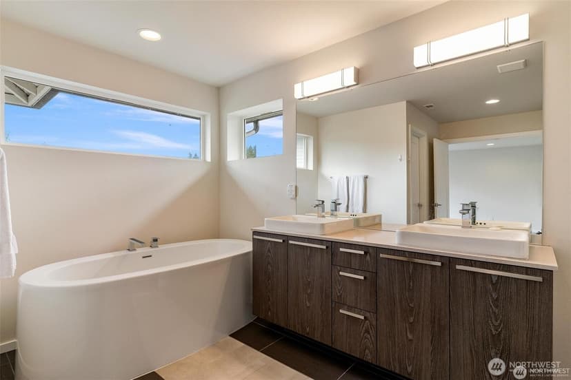 Property photo for 35517 56th Avenue S, Auburn photo 17