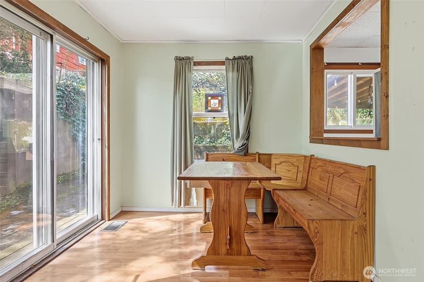 Property photo for 11653 Glendale Way S, Seattle photo 10