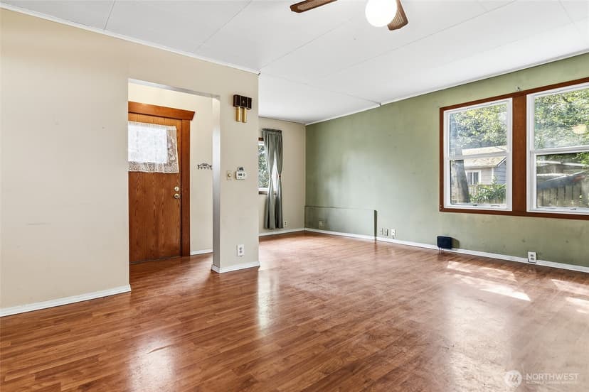 Property photo for 11653 Glendale Way S, Seattle photo 4