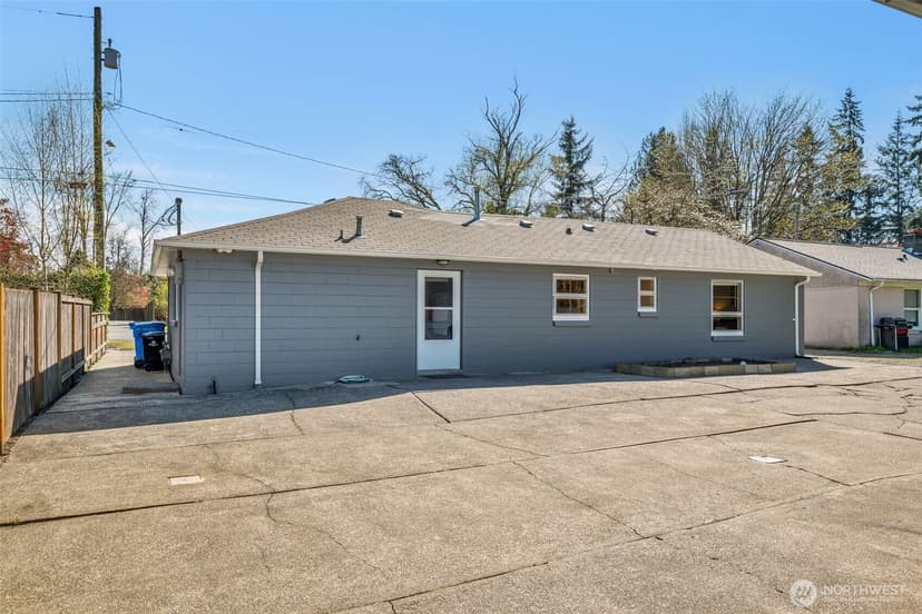 Property photo for 1314 N 188th Street, Shoreline photo 25