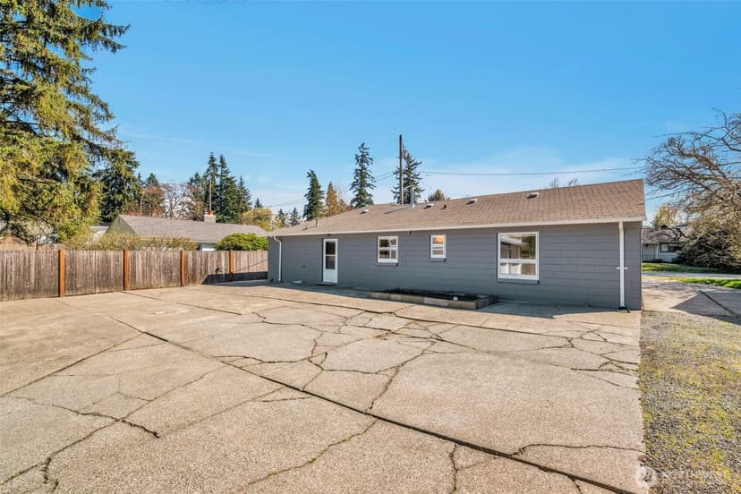 Property photo for 1314 N 188th Street, Shoreline photo 26