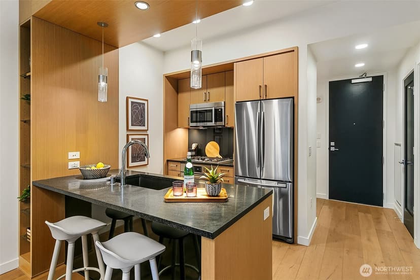Property photo for 1321 Seneca Street #206, Seattle photo 6