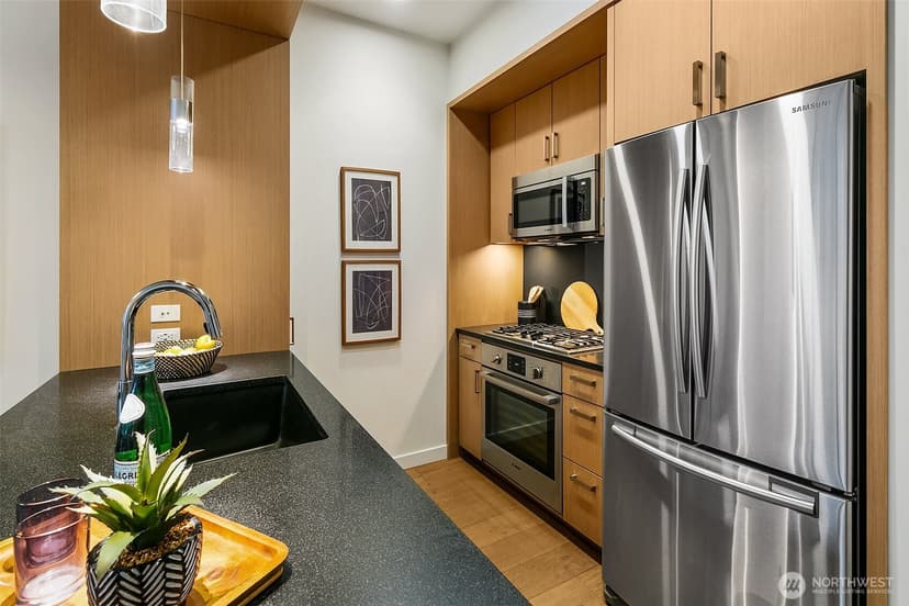 Property photo for 1321 Seneca Street #206, Seattle photo 9