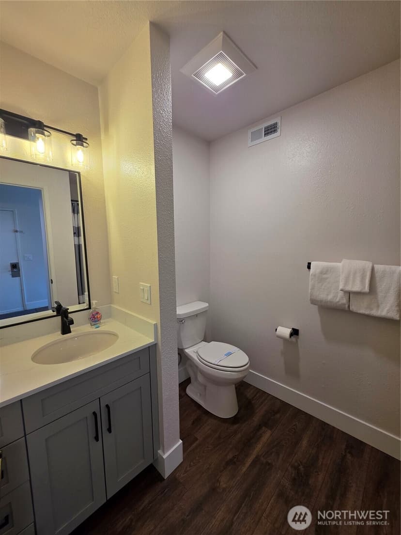 Property photo for 1 Lodge 606-O, Manson photo 14