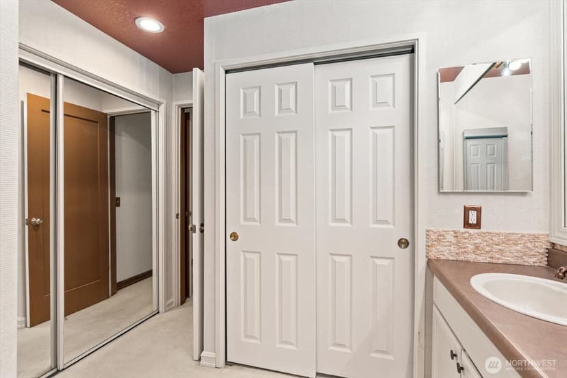 Property photo for 2944 Kennewick Place NE, Renton photo 29