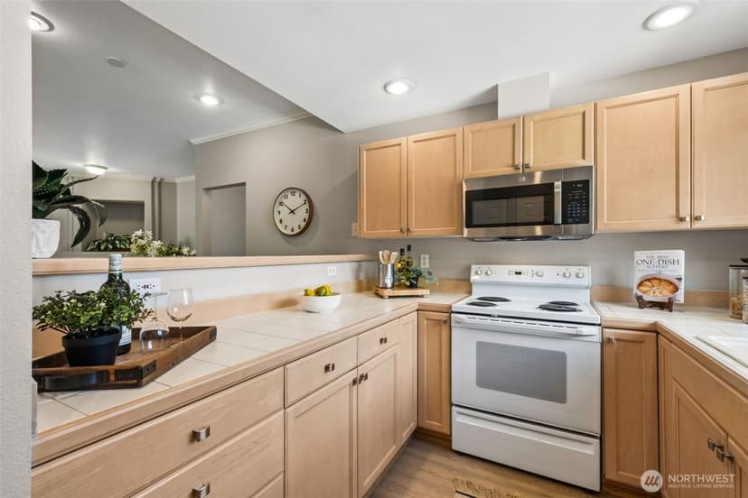 Property photo for 25235 SE Klahanie Boulevard #P201, Sammamish photo 11