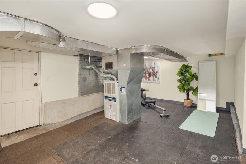 Property photo for 324 NE 54th Street, Seattle photo 18