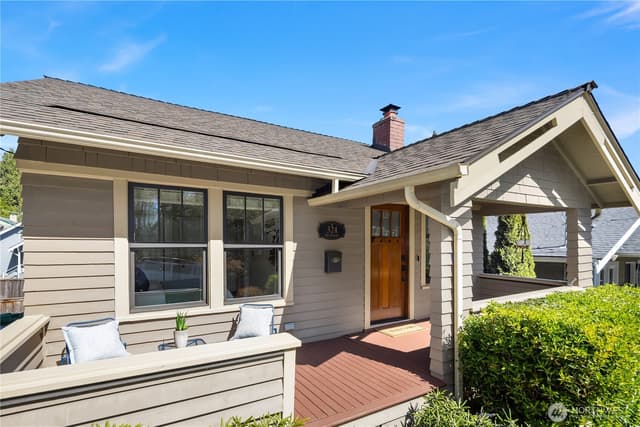 Property photo for 324 NE 54th Street, Seattle photo 2