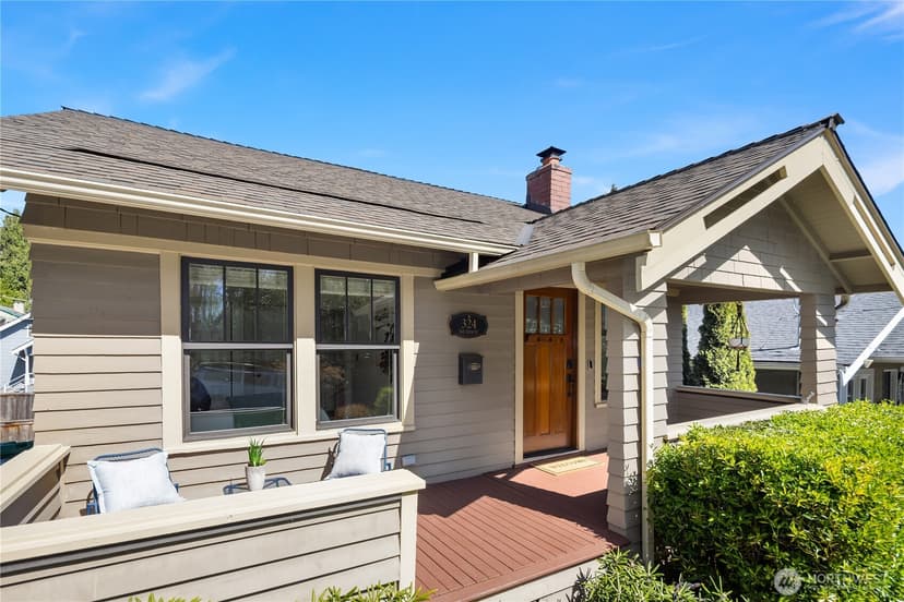 Property photo for 324 NE 54th Street, Seattle photo 2
