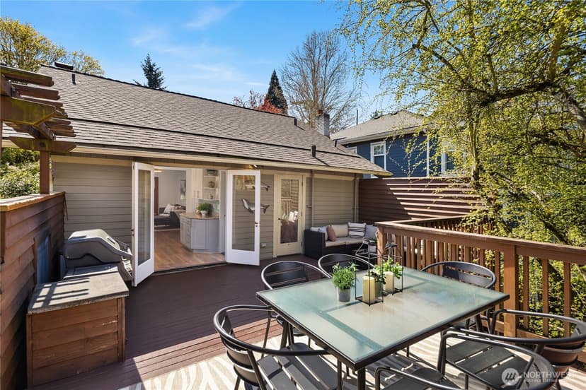 Property photo for 324 NE 54th Street, Seattle photo 10
