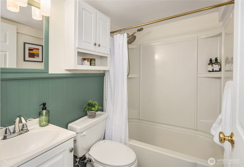 Property photo for 324 NE 54th Street, Seattle photo 17