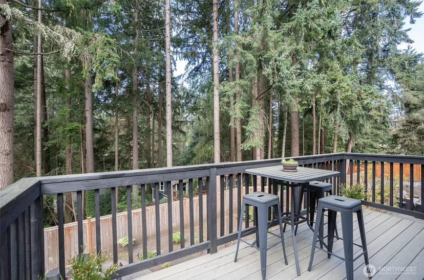 Property photo for 10422 Mary Lane SW, Lakewood photo 8