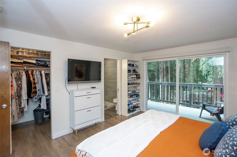 Property photo for 10422 Mary Lane SW, Lakewood photo 10