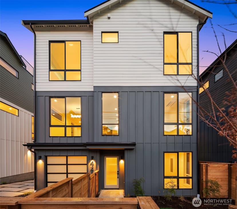 Property photo for 4417 2nd Avenue NE, Seattle