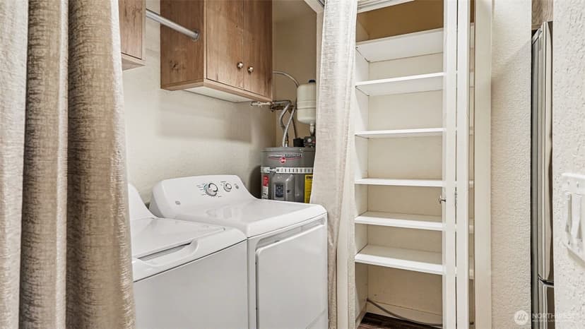 Property photo for 830 Kirkland Way #202, Kirkland photo 12