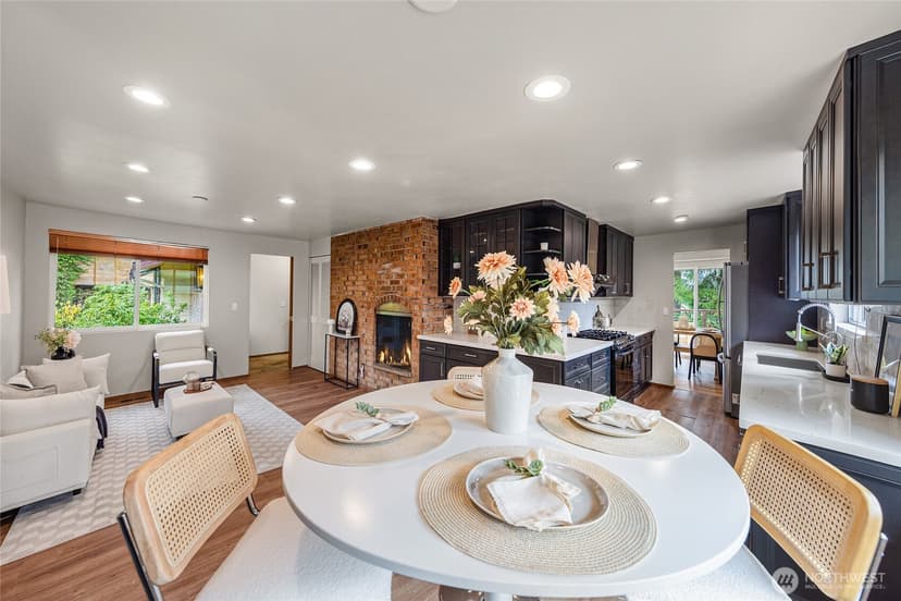 Property photo for 1208 172nd Avenue NE, Bellevue photo 12