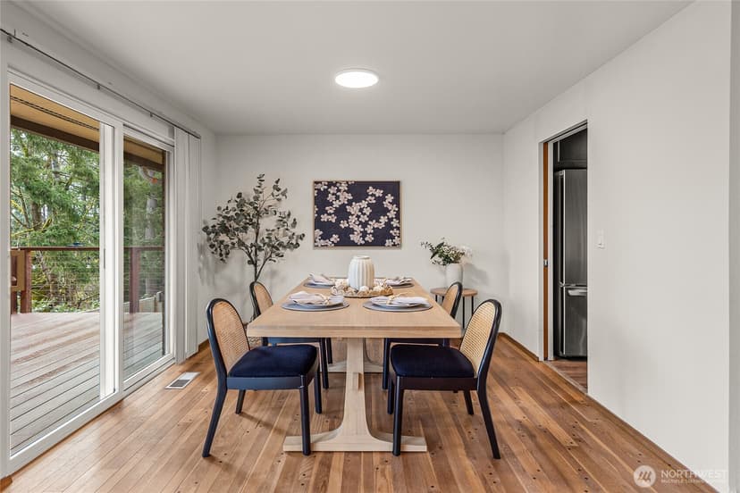 Property photo for 1208 172nd Avenue NE, Bellevue photo 11