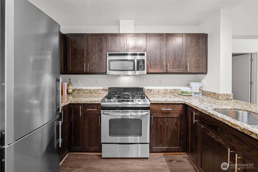 Property photo for 15100 6th Avenue SW #332, Burien photo 6