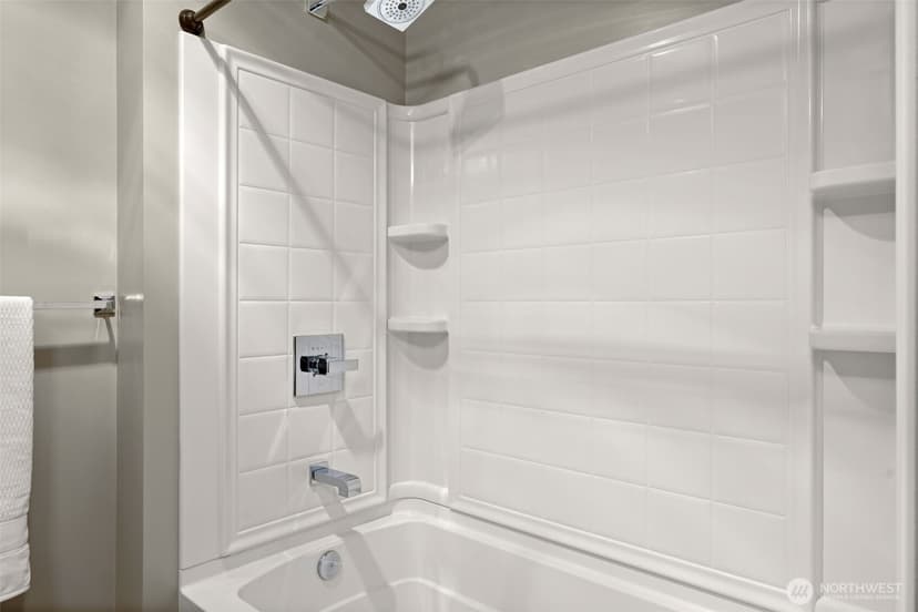 Property photo for 15100 6th Avenue SW #332, Burien photo 19