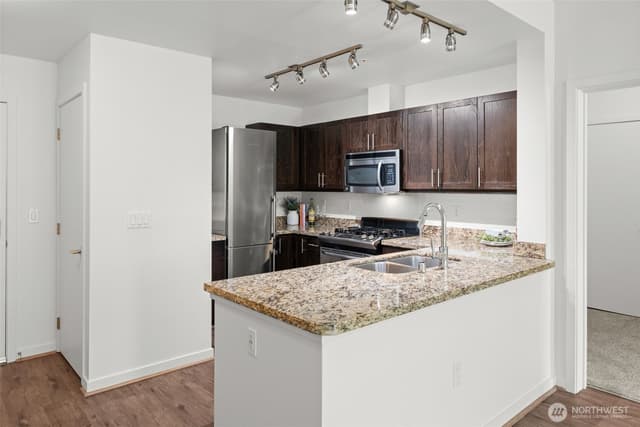 Property photo for 15100 6th Avenue SW #332, Burien photo 5