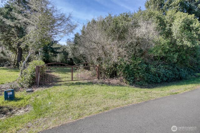 Property photo for 265 Wishkah Street SW, Ocean Shores photo 2