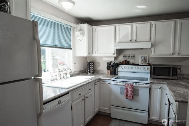 Property photo for 3227 134th Place SW #A, Lynnwood photo 2