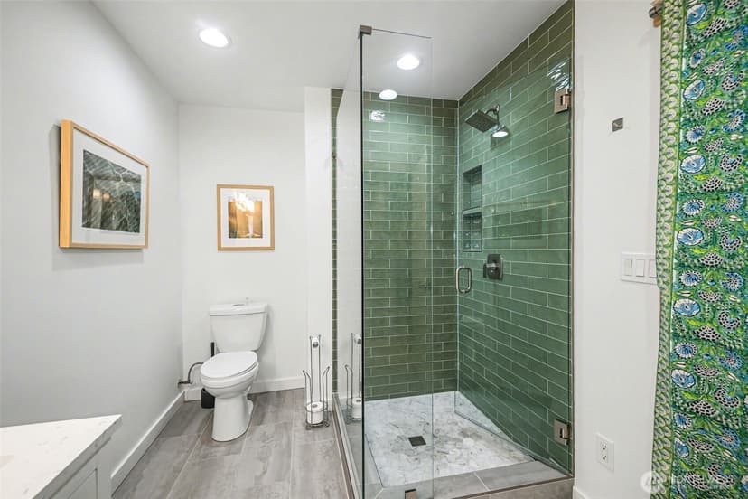 Property photo for 3423 W Government Way #7, Seattle photo 20