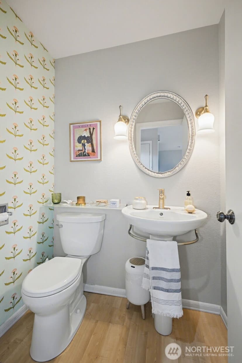 Property photo for 3423 W Government Way #7, Seattle photo 13