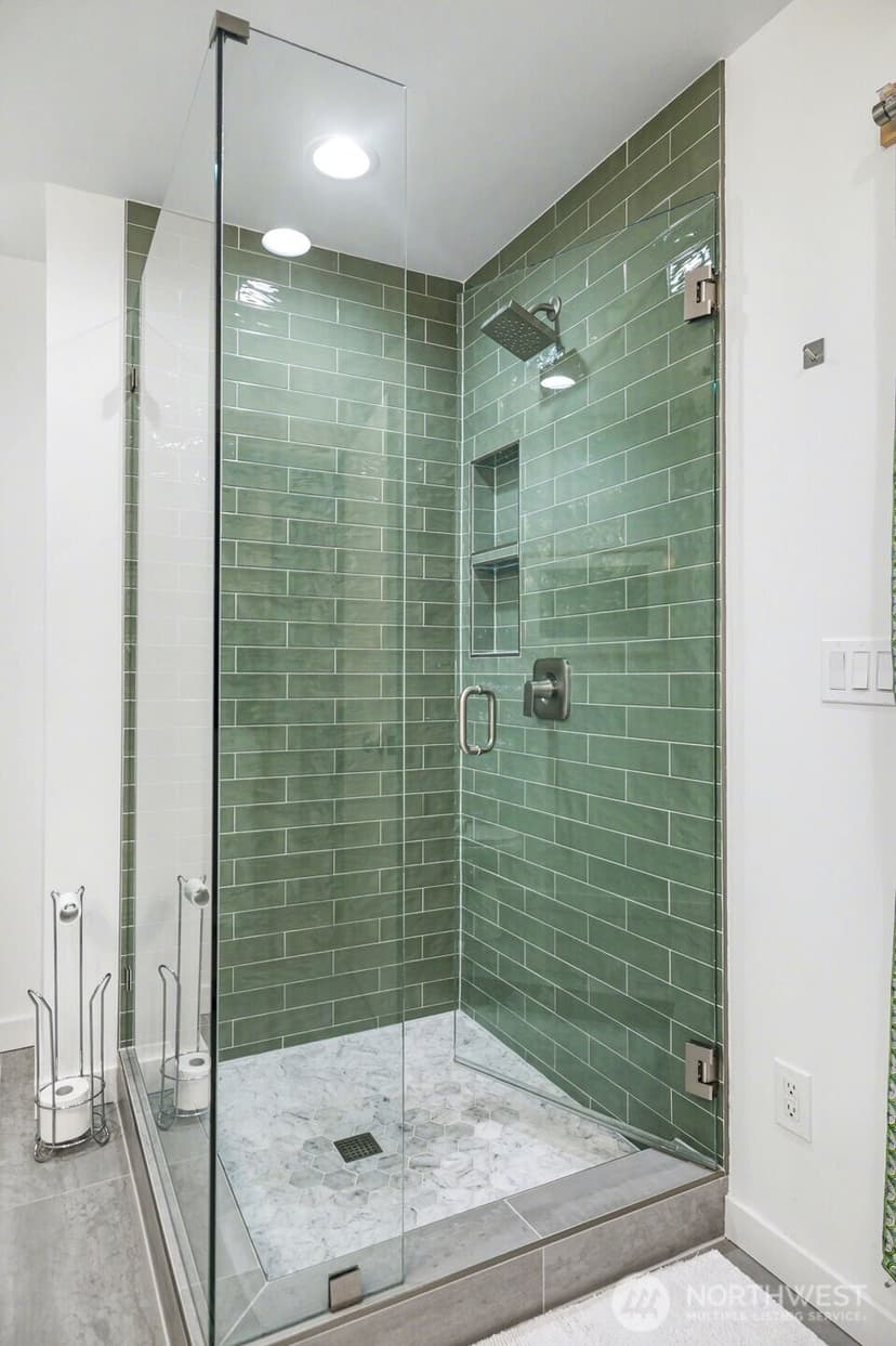 Property photo for 3423 W Government Way #7, Seattle photo 22