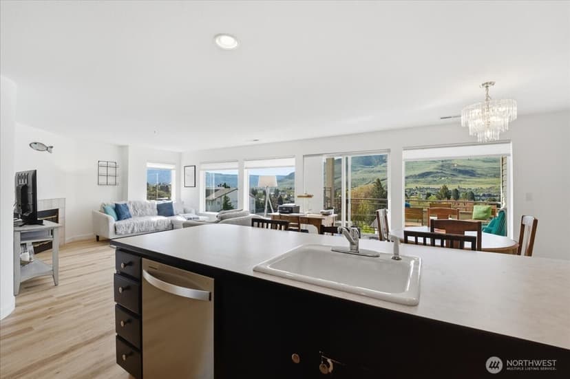 Property photo for 808 W Manson Highway #D201, Chelan photo 14