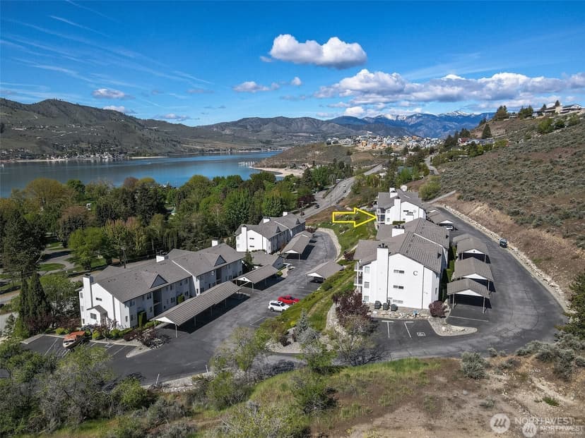 Property photo for 808 W Manson Highway #D201, Chelan photo 2