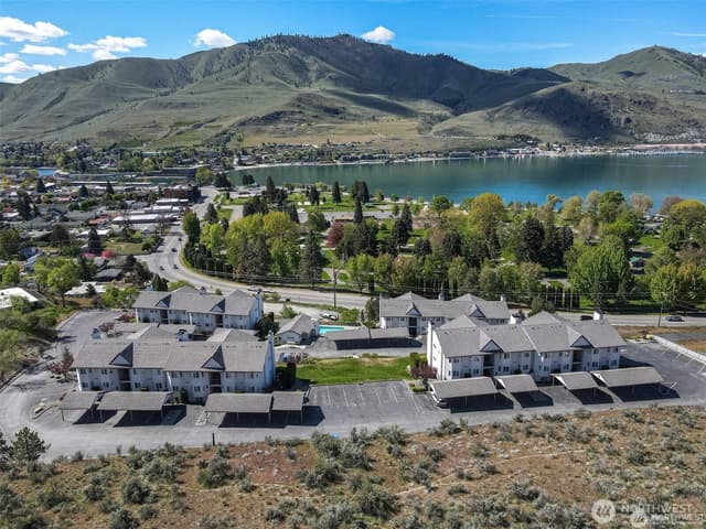 Property photo for 808 W Manson Highway #D201, Chelan photo 3