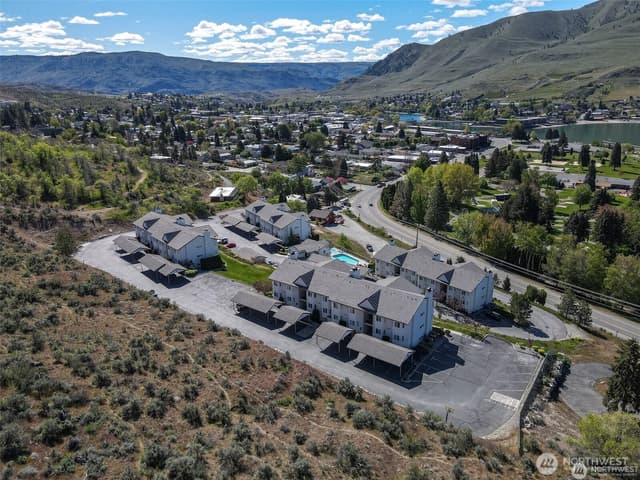 Property photo for 808 W Manson Highway #D201, Chelan photo 4