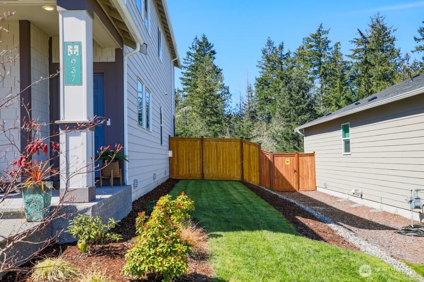 Property photo for 937 Panoramic Loop, Bremerton photo 3