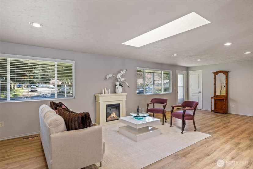 Property photo for 14225 104th Avenue NE, Kirkland photo 8