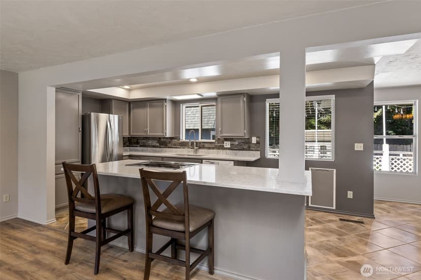 Property photo for 14225 104th Avenue NE, Kirkland photo 6