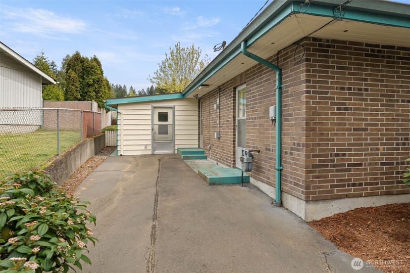 Property photo for 2604 Trenton Avenue NE, Bremerton photo 21