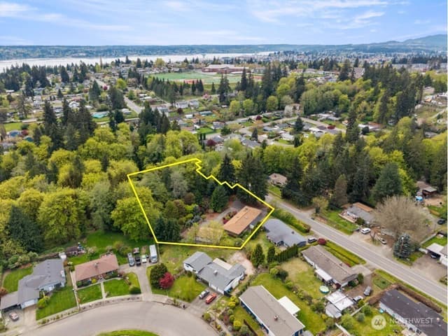 Property photo for 2604 Trenton Avenue NE, Bremerton photo 4