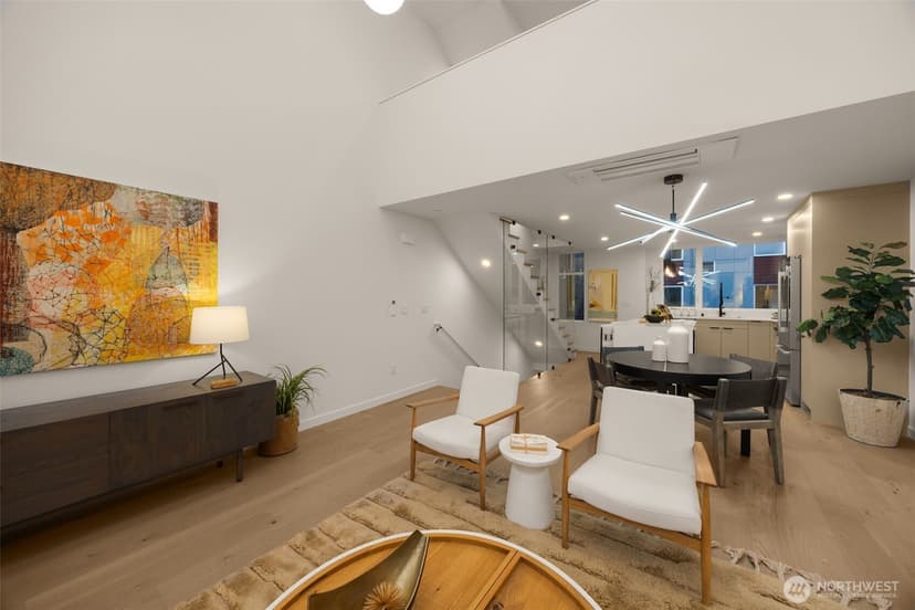 Property photo for 1321 E Denny Way, Seattle photo 6