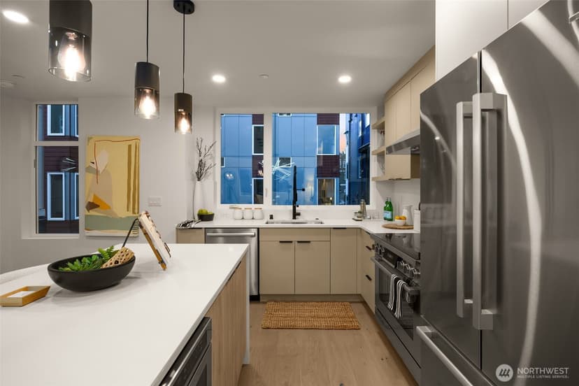 Property photo for 1321 E Denny Way, Seattle photo 12
