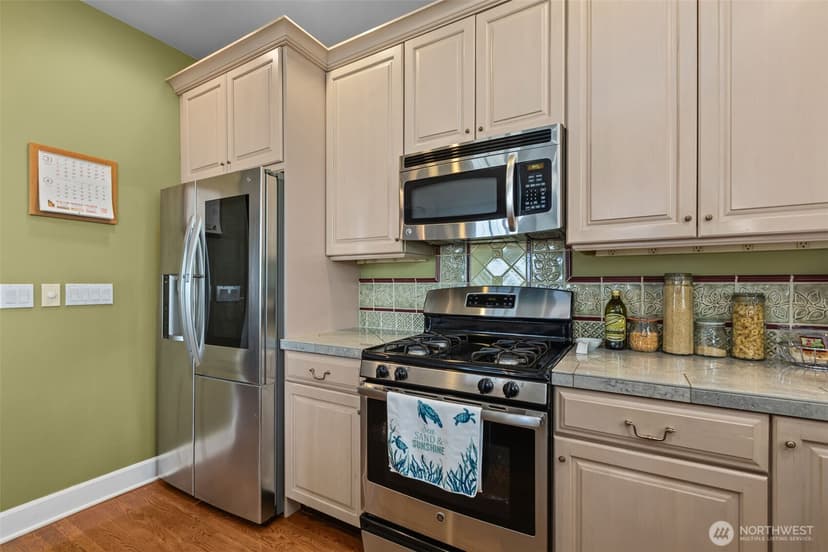 Property photo for 2200 11th Avenue W #A, Seattle photo 15