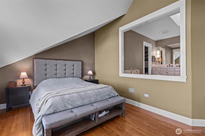 Property photo for 2200 11th Avenue W #A, Seattle photo 17