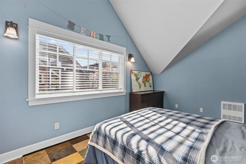 Property photo for 2200 11th Avenue W #A, Seattle photo 26