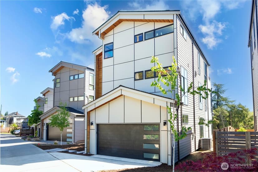Property photo for 7107 Aurora Avenue N, Seattle