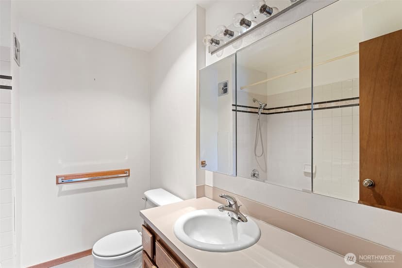 Property photo for 322 N 134th St #406, Seattle photo 19