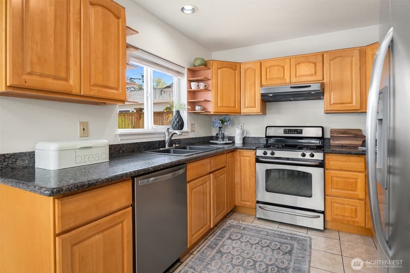 Property photo for 1728 26th Avenue S, Seattle photo 11