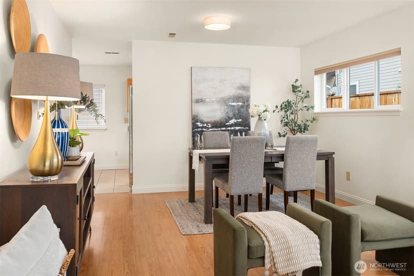 Property photo for 1728 26th Avenue S, Seattle photo 8