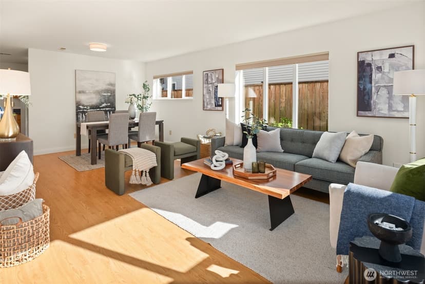 Property photo for 1728 26th Avenue S, Seattle photo 4