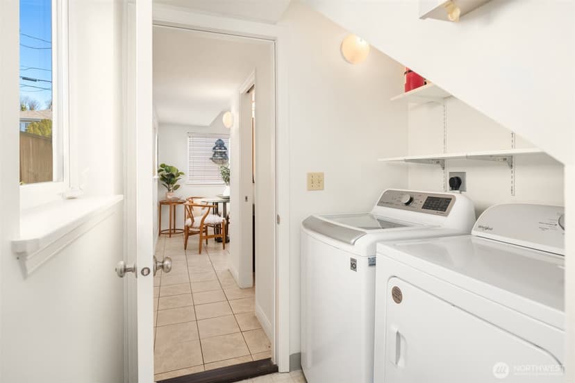 Property photo for 1728 26th Avenue S, Seattle photo 17