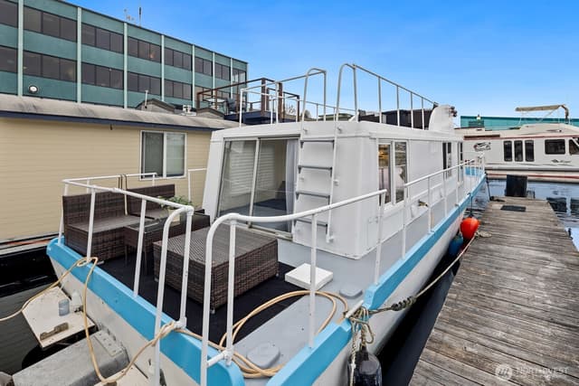 Property photo for 1818 Westlake Avenue N #D22, Seattle photo 3